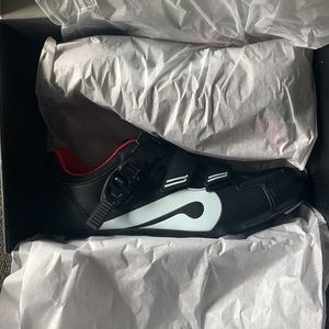 Cycling shoes for Peloton